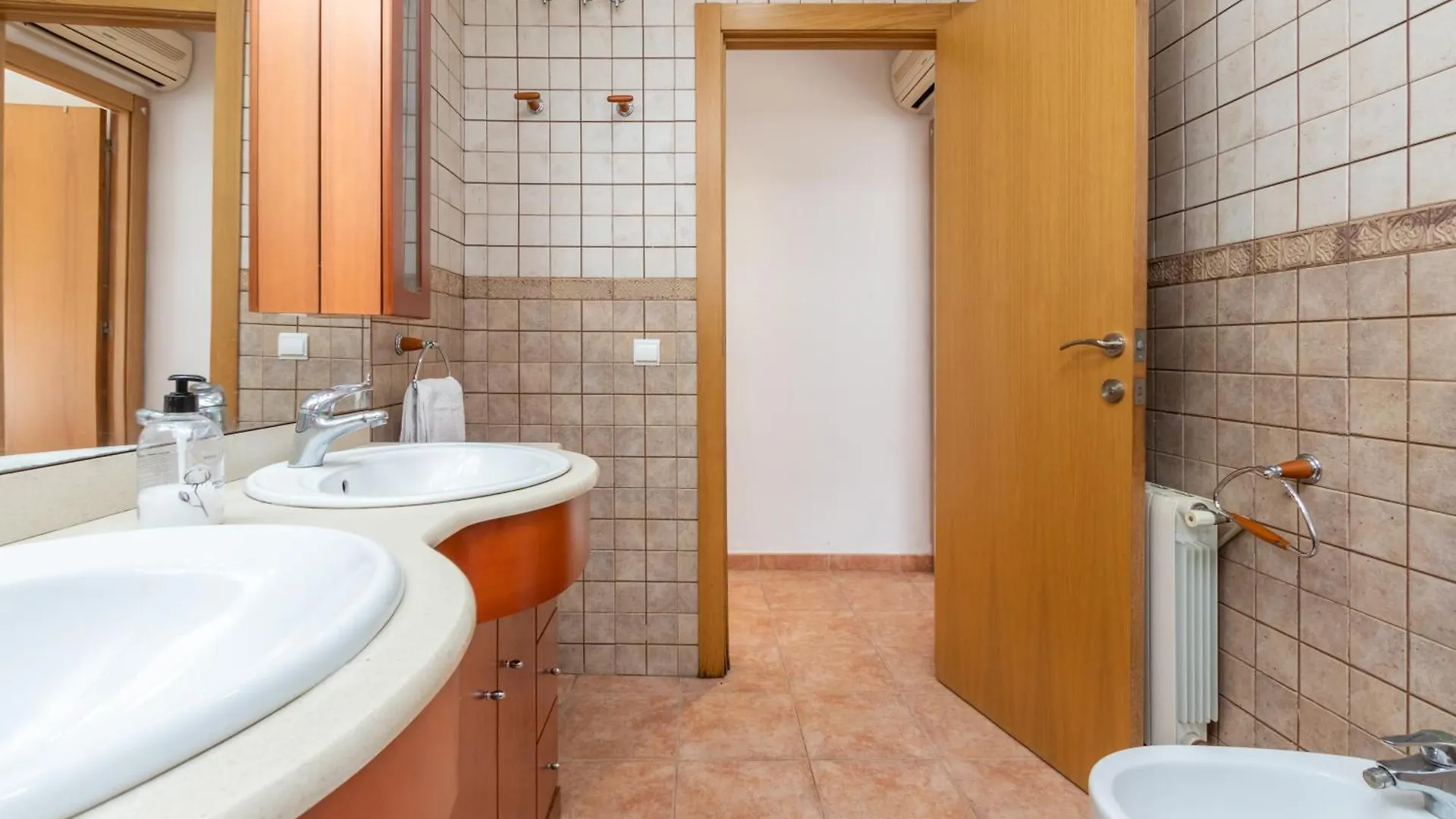 Vila Elisabet Vidreres 0*,