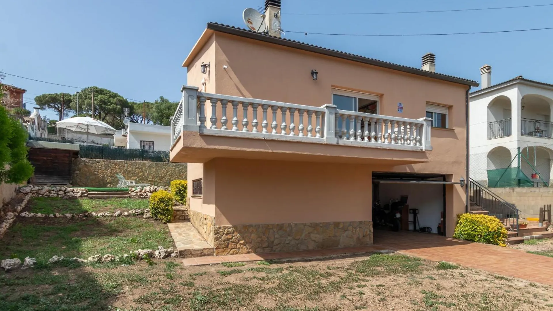 Vila Elisabet Vidreres 0*,